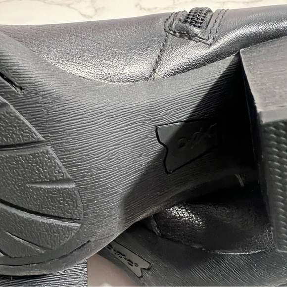 BOC Richardson Black Leather Chunky Heel Ankle Boots with Gold Accents -- 8.5 - Picture 11 of 11